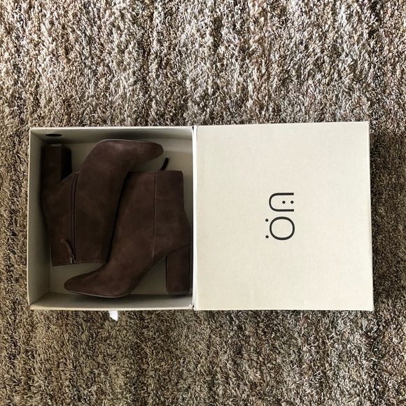 NWT! Urban Outfitters Suede Heeled Boot! - Picture 4 of 8